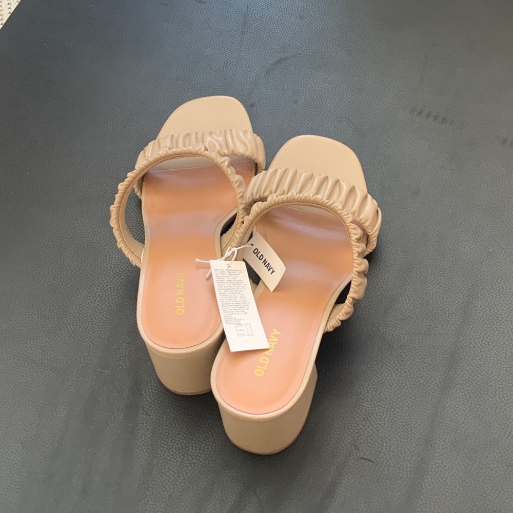 Old Navy Nude Ruched Double-Strap Platform Sandals